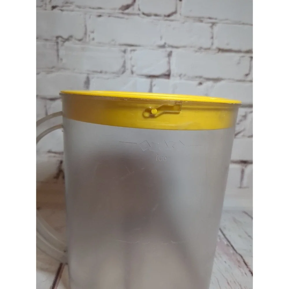 West Bend 3 Quart Iced Tea Maker Replacement Pitcher & Locking Lid 68003 Yellow‎